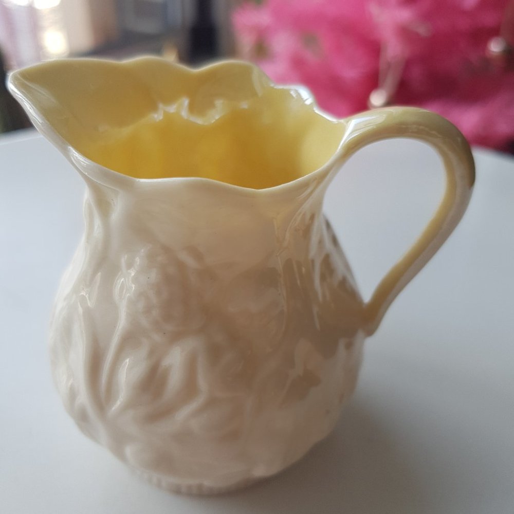 Vintage BELLEEK  POTTERY embossed mini Lotus creamer 3 1/4" (Ireland)